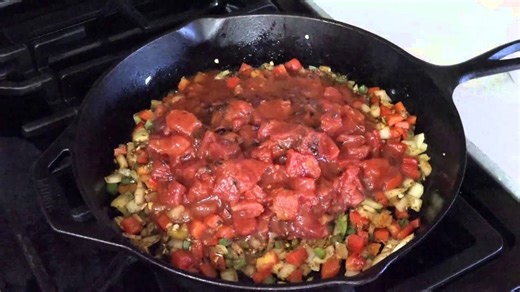 How to make Israeli shakshuka