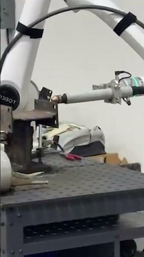 ¿Cortes intrincados? Codibot y Hypertherm son la solución #cobot #corteplasma #hypertherm