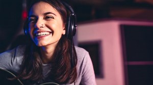 Meet the one remaining singer who has never covered 'Hallelujah' | CBC Comedy