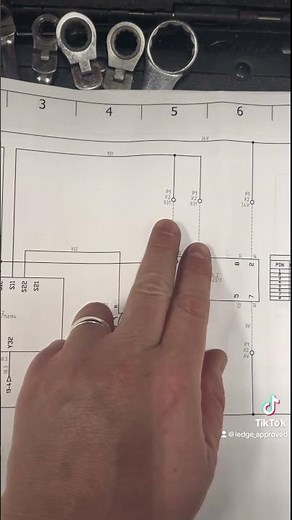 Reading a basic safety relay circuit #electrical # #engineering #electricaldrawing #pilz