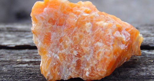 Calcita: propiedades, significado espiritual y cómo utilizarla con cada chakra