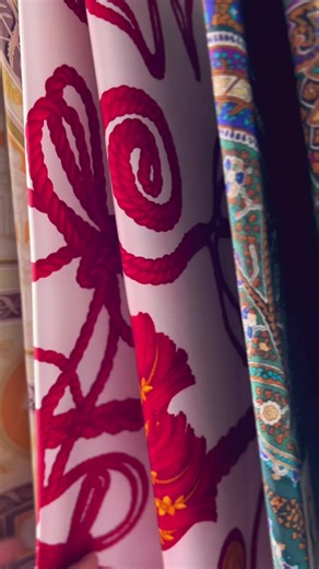 Tengah hari ni jom brand & lux! Follow second account dulu takut kena sekat 🥹 @Simply Vintage Store