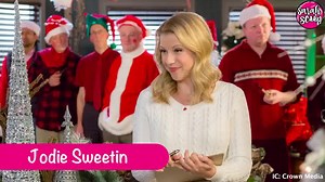 When it comes to leading ladies Hallmark Channel USA has some amazing actresses. While our list of favorites is without a doubt overwhelming long here are 10 that rank high on the list. Read below for the scoop on the Top 10 Best Hallmark Channel Movie Actresses. Get the scoop: https://sarahscoop.com/top-10-best-hallmark-movie-actresses/ | Sarah Scoop