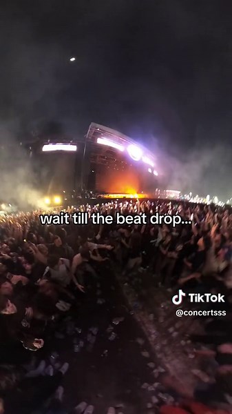 Future & Metro Boomin - Superhero ROLLING LOUD CALI 24 🦅🔥 #future #metroboomin #superhero #wedonttrustyou #heroesandvillains #rollingloudcali #rollingloud #rollingloudla #drake #kendricklamar #concertsss #fyp #viral