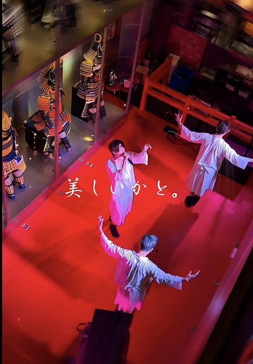 シンバシyokocho武将〜BUSHO〜にて名曲「山河」のパフォーマンス。 #新橋グランハマー #シンバシyokocho #山河 #五木ひろし #SUPERKAYOU