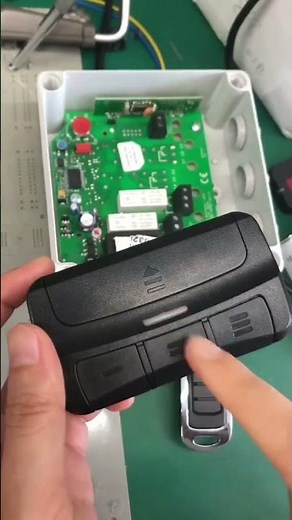 Yinuogo - YNG107 - How to program SOMMER remote control ?