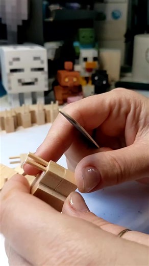 Preparing Snails for Painting in Minecraft