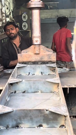 917K views · 8.5K reactions | Hydraulic Press Machine Manufacturing | Machine & Technology | Facebook