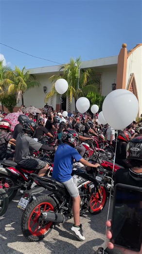 Despedida emocional para Chabelo en su funeral en moto 🕊️🥺