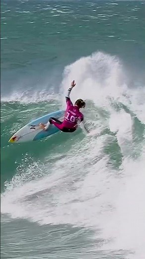 That layback is a reminder of what makes 5x world champ Carissa Moore one of the greatest
