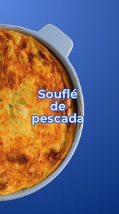 💭 Quando te apetece sair da rotina sem complicar, este souflé de pescada é aquele abraço num prato: reconfortante, económico e tão prático que vai entrar na tua ementa sem esforço! Leve e fofinho, mas cheio de sabor – ideal para aqueles dias em que queres algo diferente sem passar horas na cozinha. Guarda esta receita para quando quiseres impressionar sem stress! Ingredientes: • 400 g de pescada cozida e desfiada • 1 alho-francês em rodelas • 2 dentes de alho picados • 1 folha de louro • Azeite