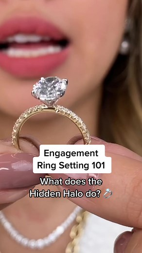 Let’s get to the nitty gritty of what the Hidden Halo setting design ACTUALLY does for your ring! #diamondring #ovalengagementring #hiddenhalo #hiddenhaloring #hiddenhaloengagementring