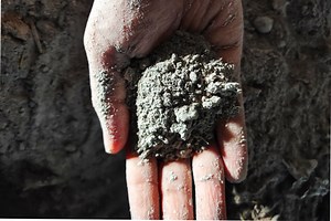 Une professeure d’anglais (ré)invente la lessive en dévoilant une « recette de grand-mère » à base de cendres de bois