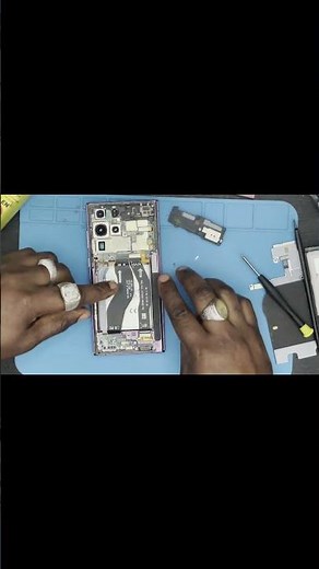 Samsung S22 Ultra Battery Replacement in 20 Seconds! 🔧🔋 #Shorts