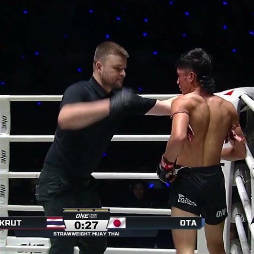 INSANE KO 🤯 Ikko Ota stops Payakrut in the last 30 seconds!