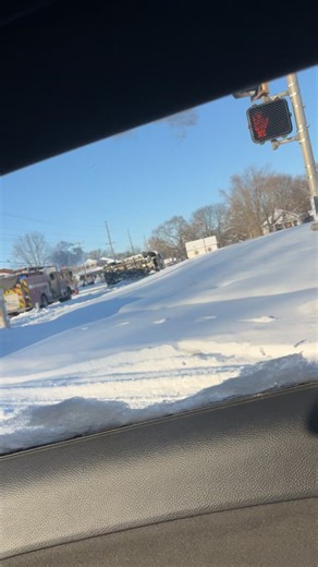 Check on you’ll people Jasper & Grand Decatur IL it’s a Van flipped Over 🚨 | Tyler Cunningham