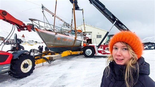 Sailing Excursion Derails After Boat Takes on Water and Begins to Sink