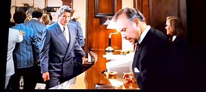 Trechos e Cenas de Filmes Pretty Woman Edward pede para o gerente do hotel entregar as joias que Vivian usou na Ópera. #filmesparaassistir #prettywoman #romance #moviereview #melhorfilmederomance | Dryka Araújo