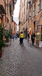 5.6K views · 361 reactions | Via della Reginella ex Ghetto ebraico spiegato dalla nostra guida Andrea. Nella città di Roma si contano circa 320 pietre di inciampo, i sampietrini di ottone in ricordo delle vittime della Shoah.. | Bellezze di Roma | Facebook