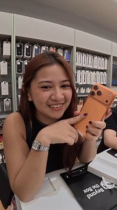 14M views · 418K reactions | iphone 17 pro max prank kay motokups hahaha ubos pera | Miss Ghail | Facebook