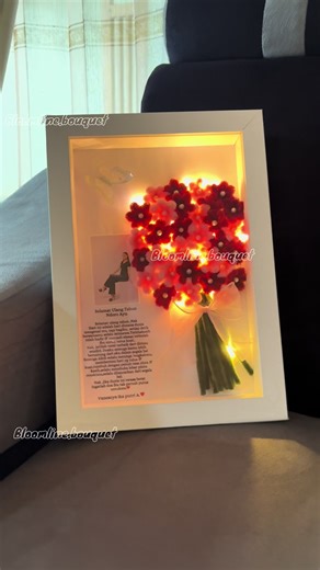 Flower in frame daisy maroon with led✨ Bisa custom warna bunga, size frame dan model bunga.. 💌 Dm / Chat for more information and to order.. #handmade #flowerinframe #fuzzywireflowers #hadiahulangtahun #bungakawatbulu