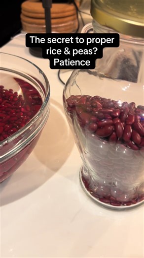 🇯🇲Big tings a gwan! Rice and peas recipe prep starts the night before — soaking red kidney beans ready for tomorrow’s pot. Simple Caribbean cooking, good music, and a little kitchen ritual. ❤️ Follow for more budget-friendly cooking, kitchen tips, and soulful food inspiration. #JustLiveAndLove #RiceAndPeas #CaribbeanCooking #FoodPrep #HomeCooking