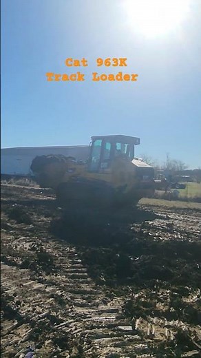 Caterpillar 963K Track Loader in action working on a construction site #caterpillar #cat963 #loader
