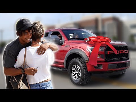 I Surprised My Mom With Her Dream Car..