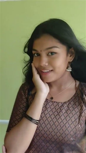 ആലിലാക്കാവിലെ തെന്നലേ 💞 | Malayalam Melody #shorts