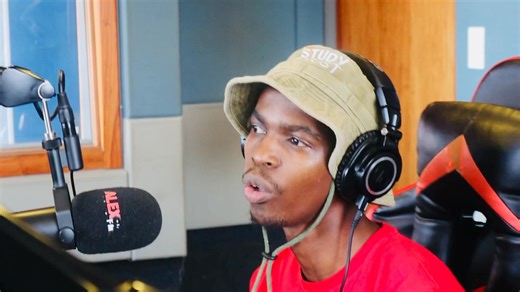 #TheFastLane [ In - Studio ] Part 2/2 Interview with Musa Yende (Youth Leader at Kingdom Mandate Ministries International) Join them tomorrow for a Career day at, 43 3rd Avenue ( Big White Tent next to Safe Hub) at 11am. Sunday , there is a prayer. All parents and learners are invited. #tfl #Alexfm #ElevateYourMind #FirstCommunityRadioStation | ALEX FM 89.1