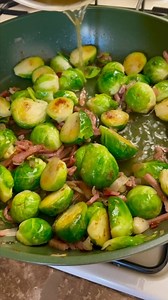 Cavoletti o cavolini di Bruxelles in padella. Ricetta nel primo commento con le dosi. | La nostra politica in cucina di Renata Briano