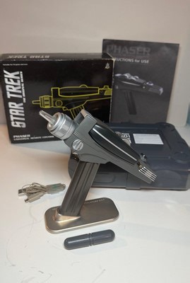 Star Trek The Wand Company Phaser Universal Remote – COMPLETE, Tested, Excellent | eBay