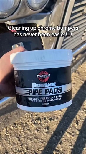 Easily and efficiently clean up your chrome bumpers with Pipe Pads from Renegade Products. They are pre-saturated polishing pads, branded as Renegade Pipe Dream-Infused Polishing Pads that combine the polish and applicator into one convenient tool. #polishing #polisher #metalpolishing #trucking #trucker #detailer #detailing #renegadeproducts #renegadeproductsusa @gradeadetailing920 @renegadeproductsusa | Gear Jammer Magazine - Working Show Trucks USA-calendars,etc.