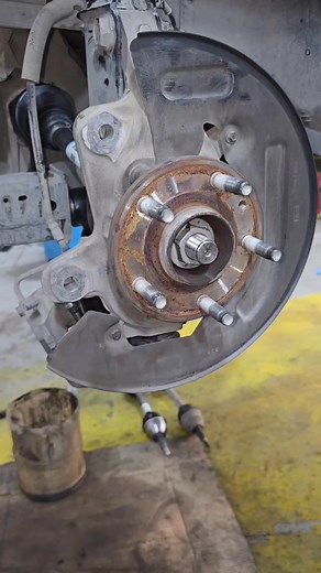 Ford Taurus front brake service install new brake pads! #automotive #auto #mechanic Professional Mechanic1 | Professional Mechanic 1
