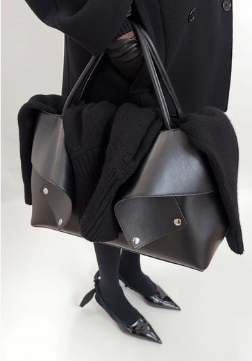 TOTEME Fall Winter 26 Bags: Mercer, Clip, T-lock
