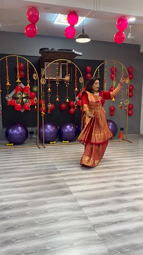 172K views · 8.1K reactions | Koi sehari babu❤️ . . . (bollywood dance, preet re, koi sehri babu, wedding choreography, sangeet dance, trending reel, wedding performance, bollywood vibes, indian wedding, bridesmaid dance, couple choreography, aesthetic reel, bollywood edit, dance suggestions, dance recommendations, desi wedding, marriage dance, cinematic dance, trending choreography, bride squad, sangeet dance, bollywood dance,old is gold,dancing songs) | Mitali Sharma | Facebook