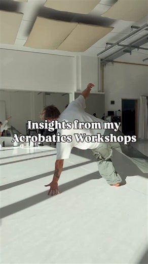 Comment ”Acro“ to get notified about upcoming workshops 🌊 These clips are from an advanced Acro workshop – a perfect playground for all interested in really diving deep into acro technique, concepts and skills. Like one participant said: ”JUST what I needed!“ My open workshops on the other hand are absolutely suited for beginners as well as seasoned practitioners – no Acro experience is needed here. I meet you where you are. So: I do have something for all of you! See you there??? _ 🚨 Study de