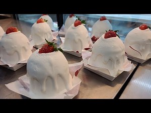 Strawberry Chiffon Cake / 촉촉한 딸기 쉬폰 케이크 - Korean street food