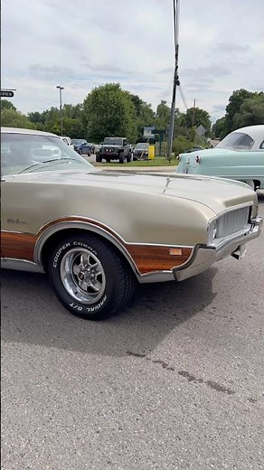 1969 Oldsmobile Vista Cruiser station wagon