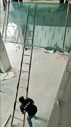 The Entire Process of Giant Glass Lifting (with Construction Details