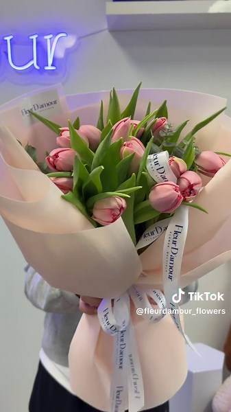 All for her 💗 DM us on insta Flowers delivered to your door. Chicago & Buffalo Grove. 📍1020 Weiland Rd, Buffalo Grove, IL 60089 🌐@fleurdamourflowers.com 📲call 1 (224) 244-4845 #flowers #pretty #boutique #bouquet