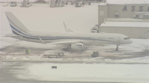 Severe storm grounds Mavericks, delays Bucks game