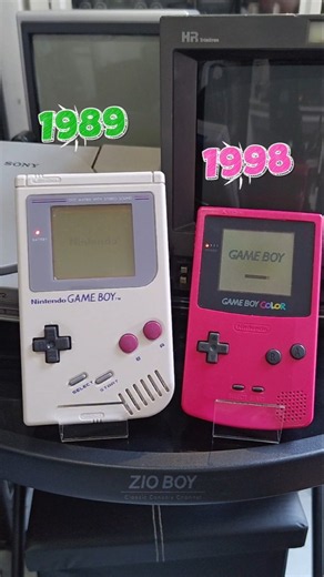 Game Boy DMG 1989 vs Game Boy Color 1998 Startup Screen 😀 ⚡