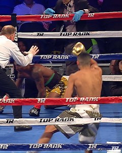 They went all out and then some 😮 | Top Rank Boxing