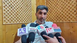 1.2K views | Senior BJP leader Asif masoodi said that the meeting was about the process of starring the elections in jammu and kashmir. Article 370/35 A petition is already in the supremecourt let the court decide. However thr statehood of jammu and kashmir will be given back as promsed by the members of assembly. We must accept the court decision. The development is evident since BJP came into power | The Voice of kashmir Live | Facebook