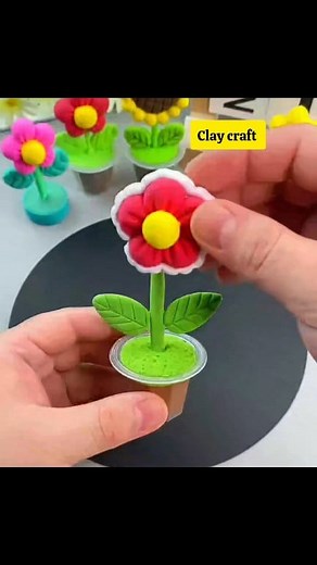 Simple flower design with clay #claycraft #superlight #trend #claytutorial #diyprojects #funnyreels #Art #clayart #handmade | kids learn