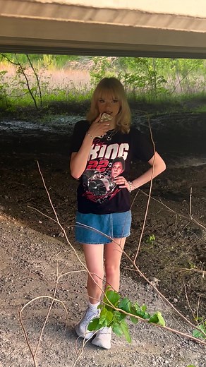 Exploring ASMR Outside: Tapping on Grass and More Relaxing Sounds