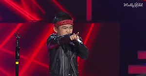 Young Singer Performs Elvis Tune, Stuns Crowd With His Voice