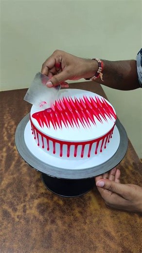 Top Cake Master on Instagram: "New Cake design #reelsinstagram #trending #cakeart #cakedecorating #cake #reels #chocolatecake #cakedesign #viral #trendingcake"