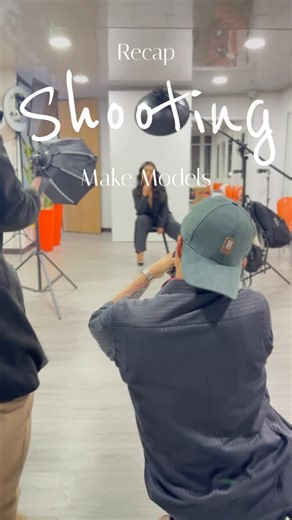MAKE MODELS ESCUELA & AGENCIA on Instagram: "✨💫VIVE LA EXPERIENCIA QUE TE TRANSFORMA💫✨ ¿Alguna vez imaginaste verte bajo las luces de un estudio profesional? En Make Models no solo enseñamos a posar, creamos experiencias que despiertan tu potencial. Este recap es solo una muestra de lo que vivimos cada día: flashes, dirección profesional, energía en escena y modelos descubriendo su mejor versión. Nuestro equipo de expertos te guía en cada paso, desde tu primera clase hasta sesiones como esta. 